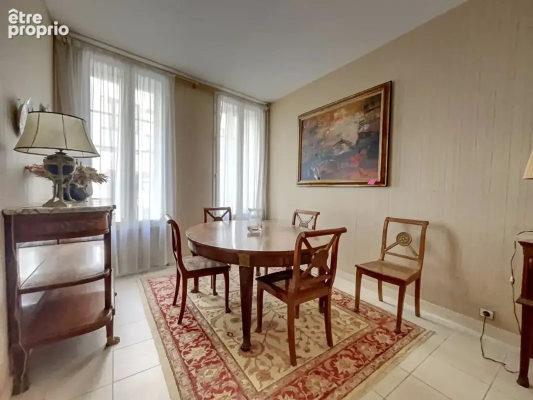 A VENDRE - La Rochelle Secteur Marché - Maison 4 chambres - 196 m² - Extérieur 35 m² - photo 4