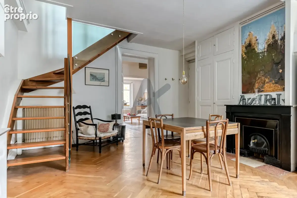 LYON 2 Quartier d'Ainay - 110 m2 : un lieu de caractère à vivre autant qu’à habiter. - photo 9