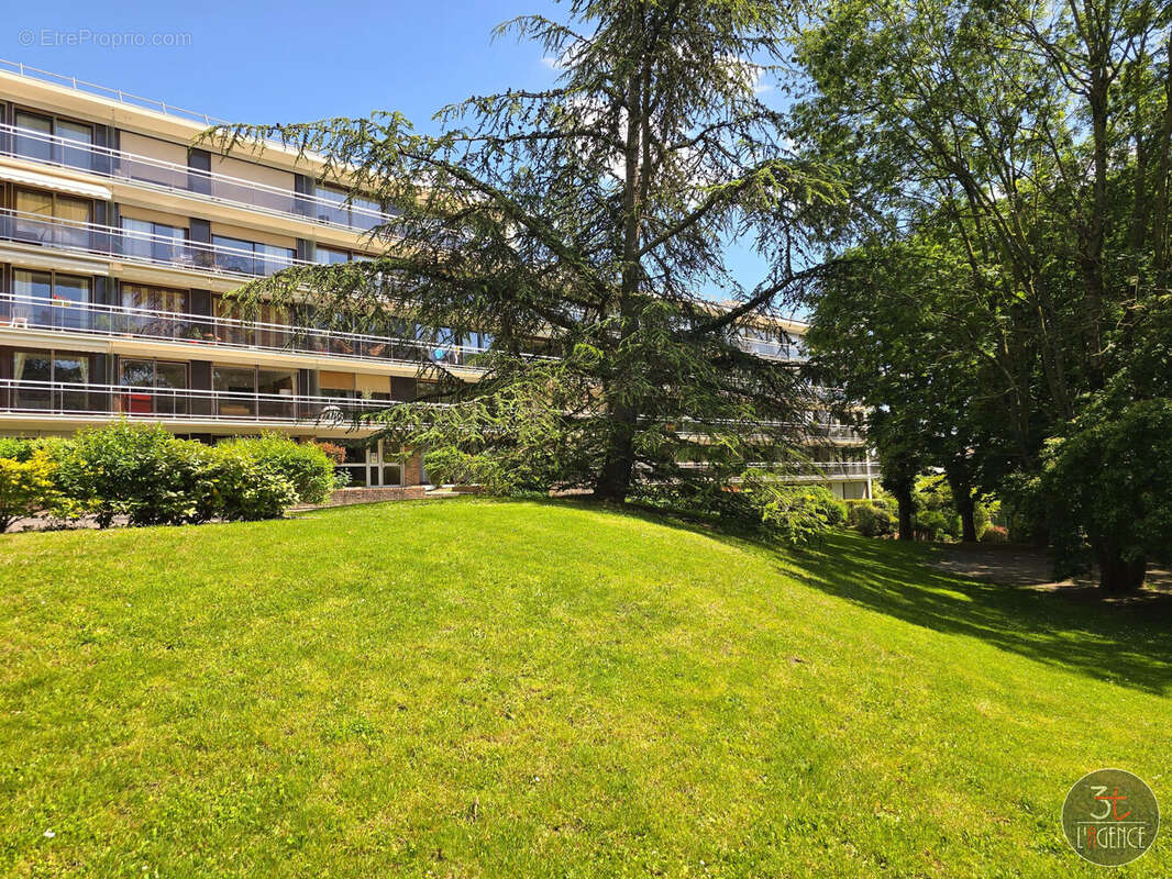 Appartement à FONTENAY-SOUS-BOIS