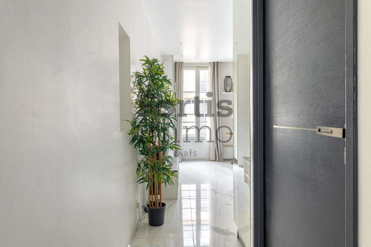 Appartement à PARIS-2E