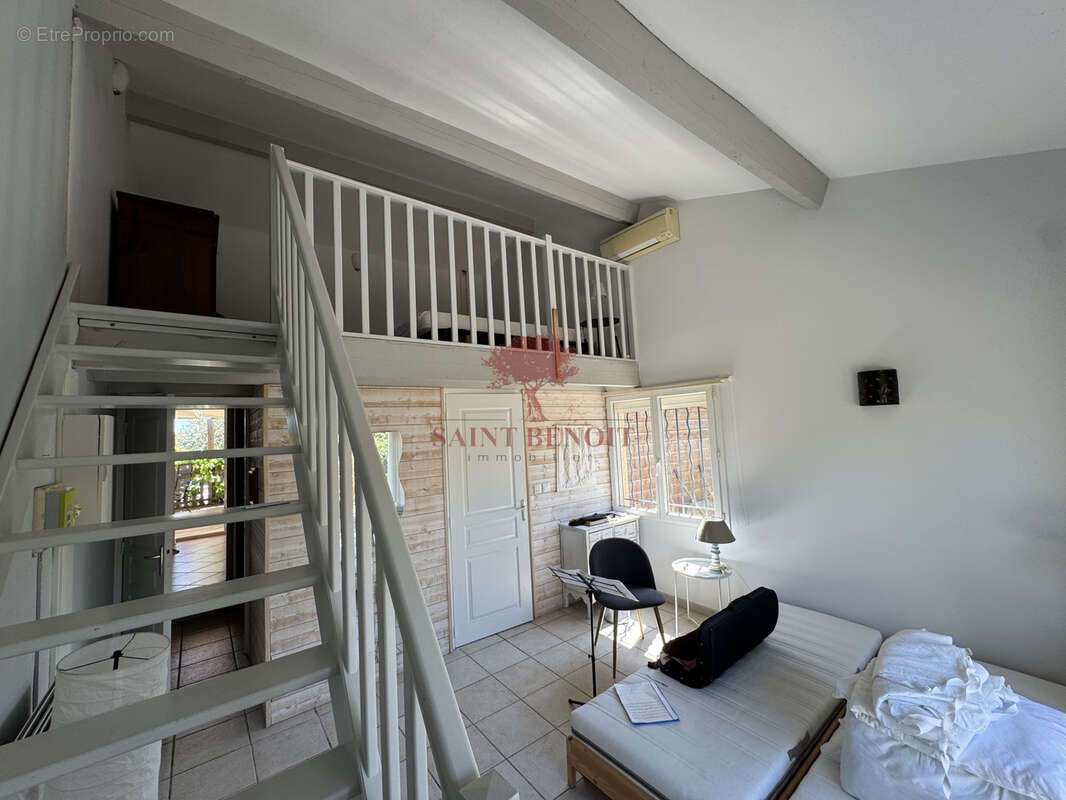 Saint-jean-de-fos agreable villa de type cinq pieces de plain pied - photo 13