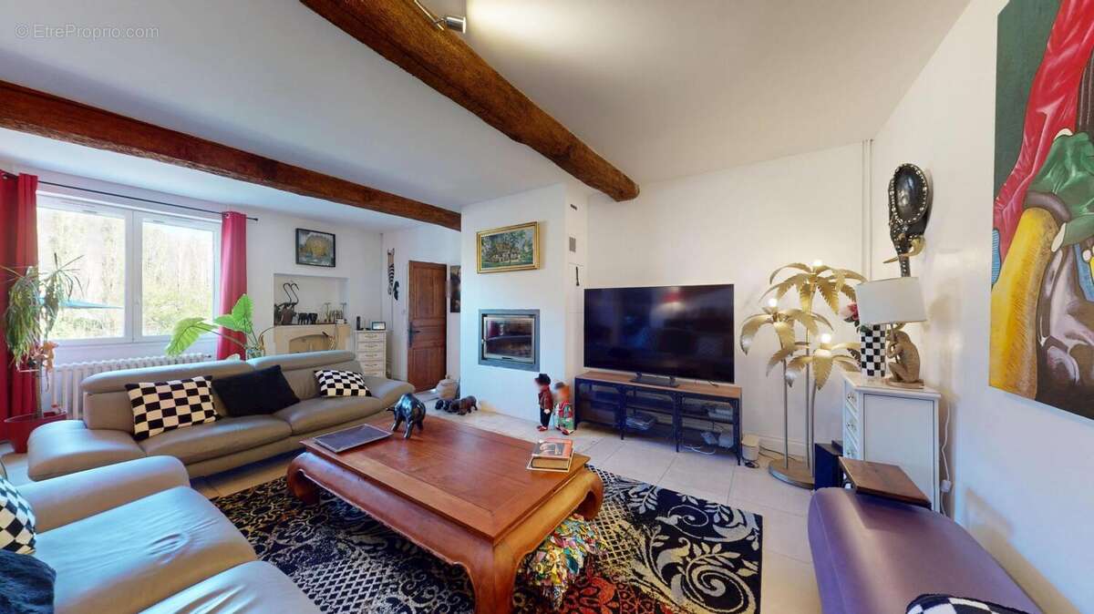 Maison 260 m² à Saint-Vincent-De-Pertignas  - photo 7