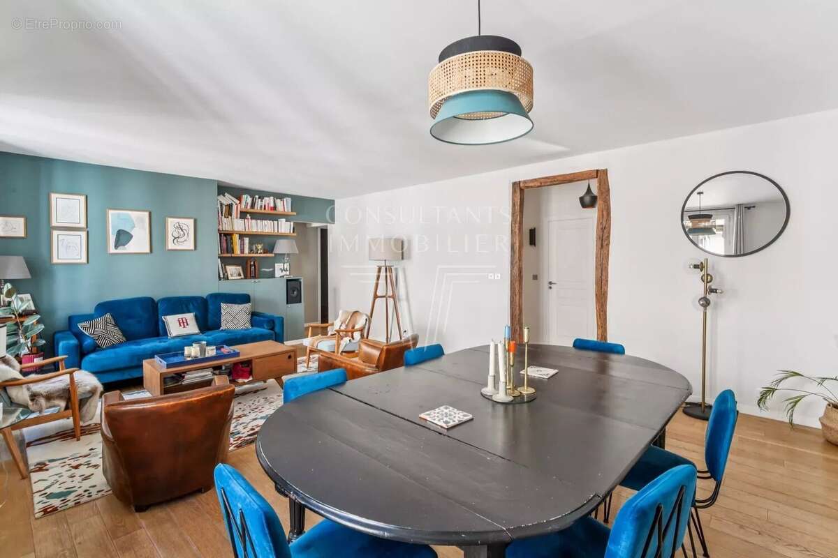 Appartement à PARIS-16E