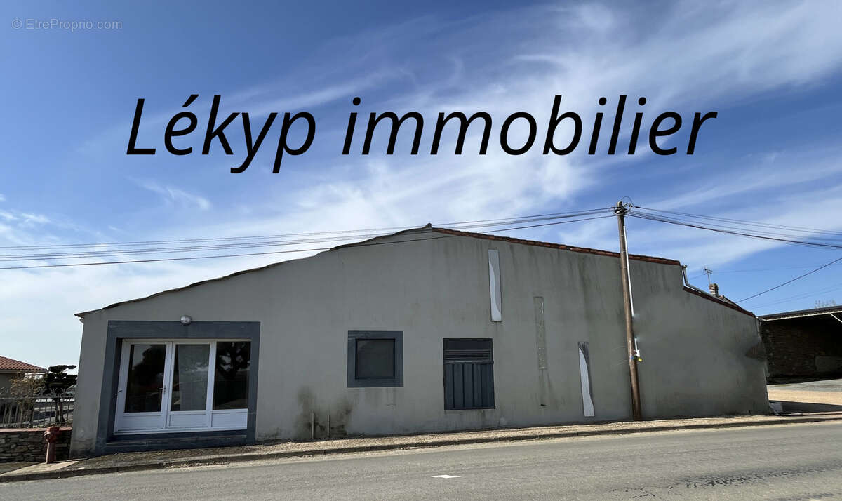 Maison à LES HERBIERS