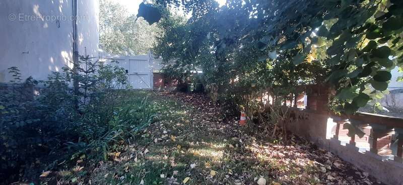 Maison à LA CHARTRE-SUR-LE-LOIR