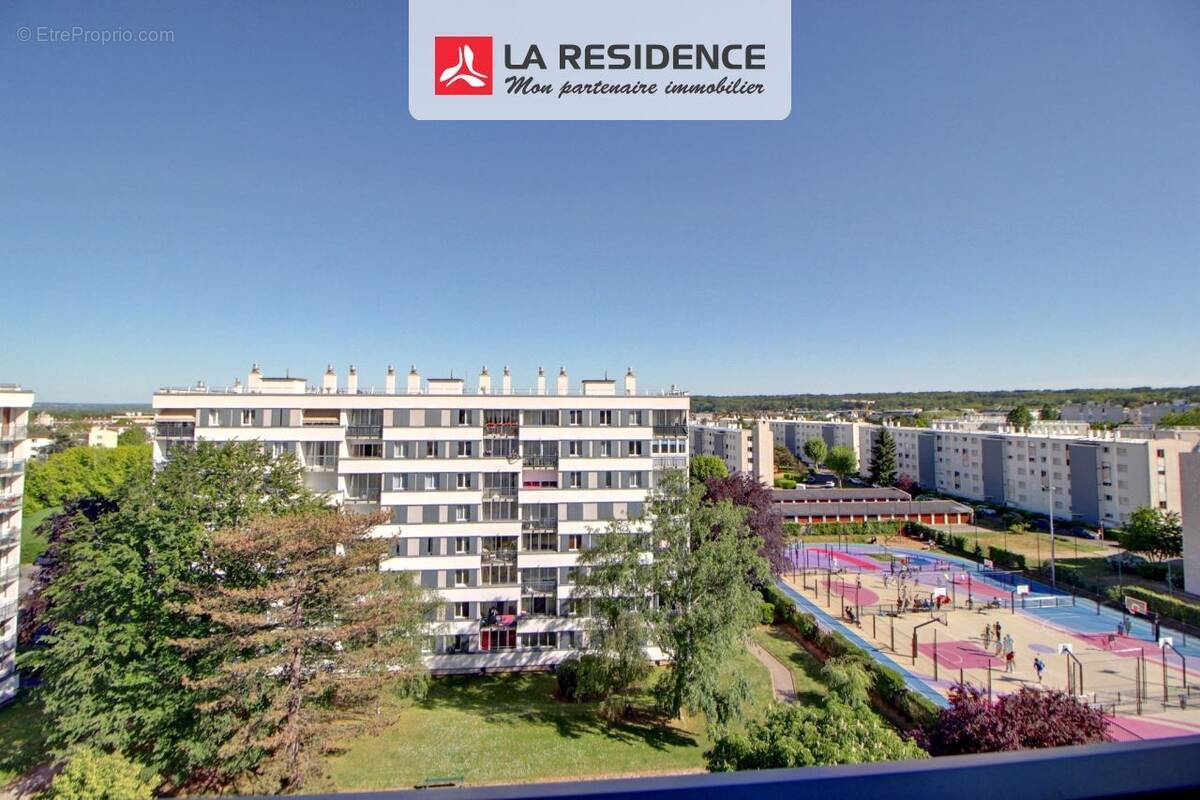 Appartement à LES CLAYES-SOUS-BOIS