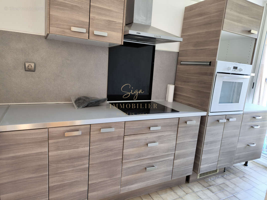Appartement t3/4 65 m2 avec balcons et cave 13010 150 000 € - photo 2