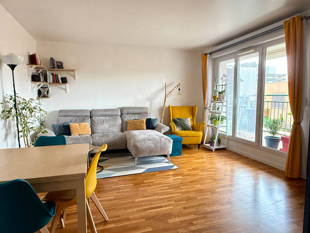 Appartement à COLOMBES