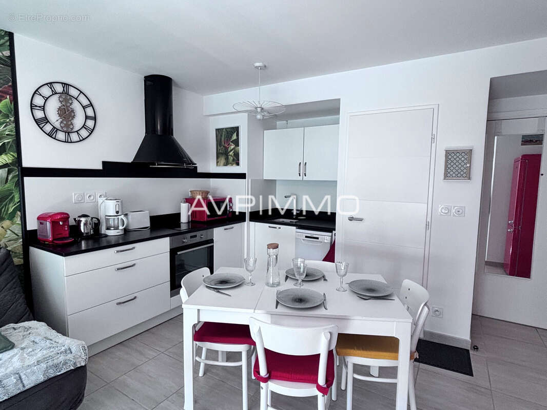 Appartement à SAINT-CYR-SUR-MER
