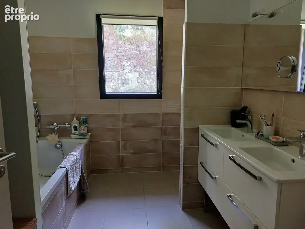 Pavillon plain pied T4 104m² + garage+parking - photo 10