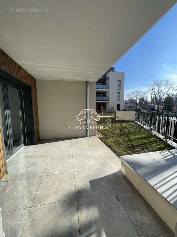 Appartement à CRAPONNE