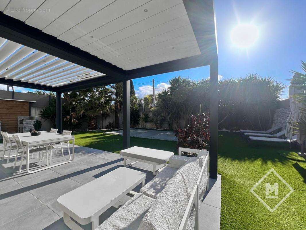 Maison T4 piscine garage 649000€ 13012 Marseille - photo 8