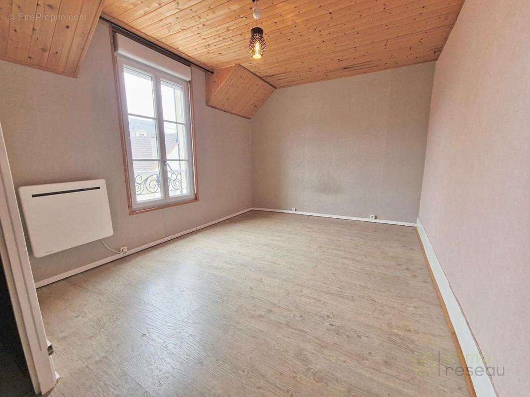 Maison à LAIGNEVILLE