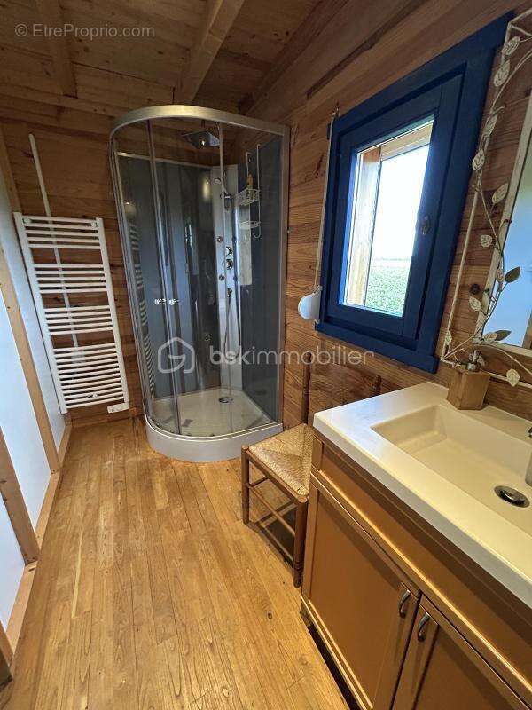 Maison à CHARONVILLE