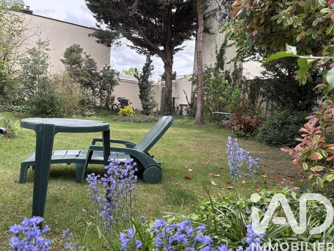 Photo 1 - Terrain à BOIS-COLOMBES