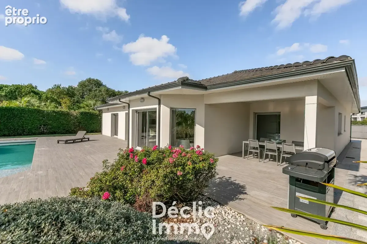 Maison contemporaine de plain-pied de 166 m² avec piscine, sur un terrain paysager de 1 500 m² à 15 min de Bordeaux - photo 15