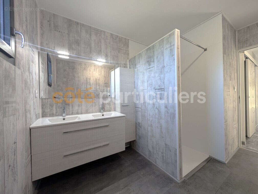 Maison à TREMOUILLES