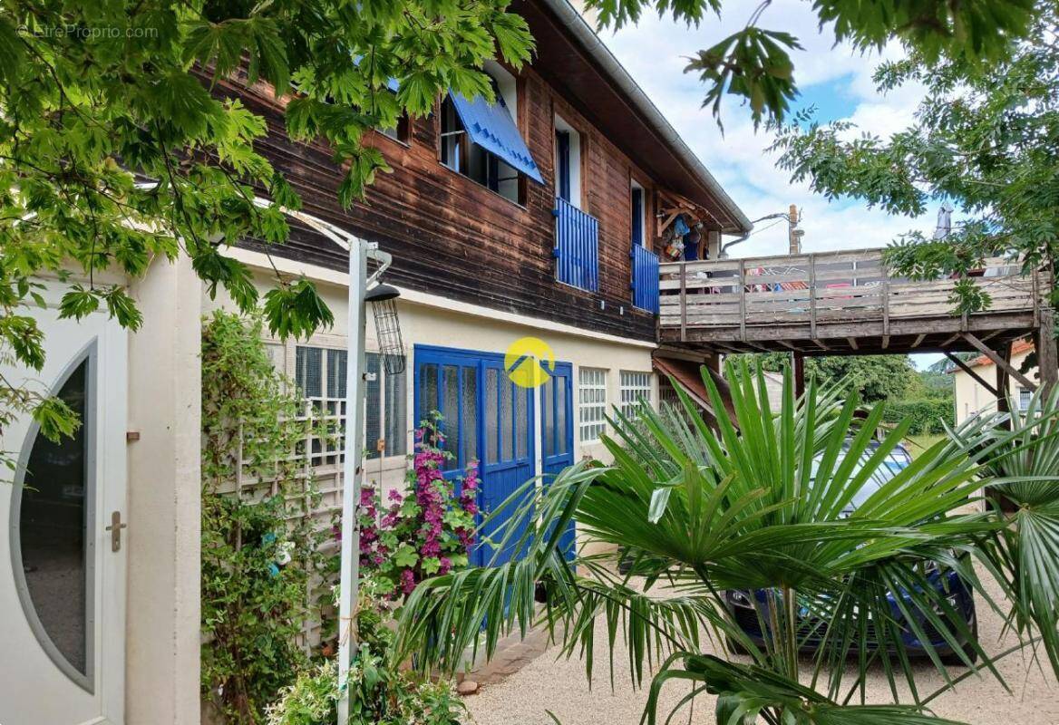 Maison à LURCY-LEVIS