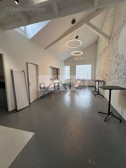 Commerce à AUBERVILLIERS