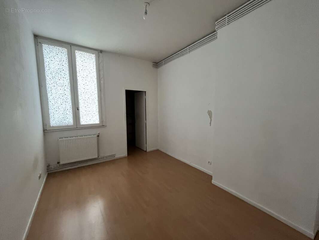 Appartement 470 m² à Saint-Etienne  - photo 7
