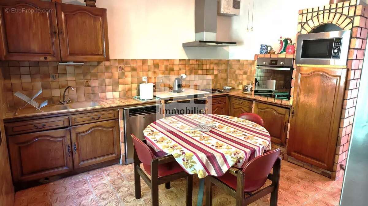 Maison à CAMARET-SUR-AIGUES