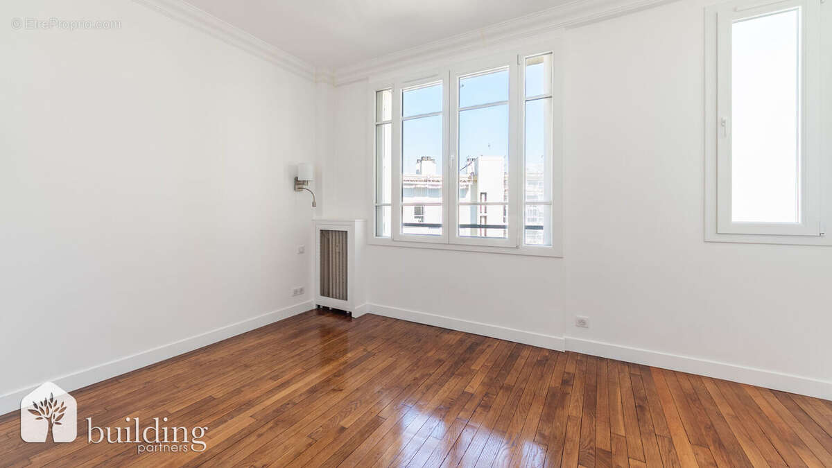 Appartement à PARIS-17E