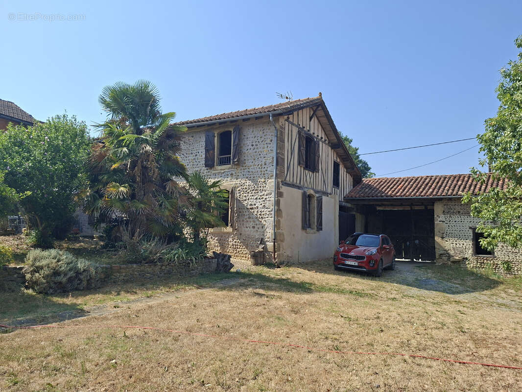 Maison spacieuse avec gîte - photo 12