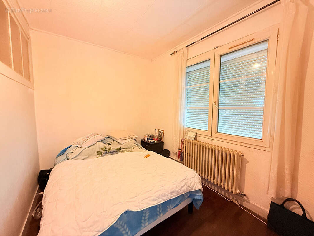 Maison à LA CHAUSSEE-SAINT-VICTOR