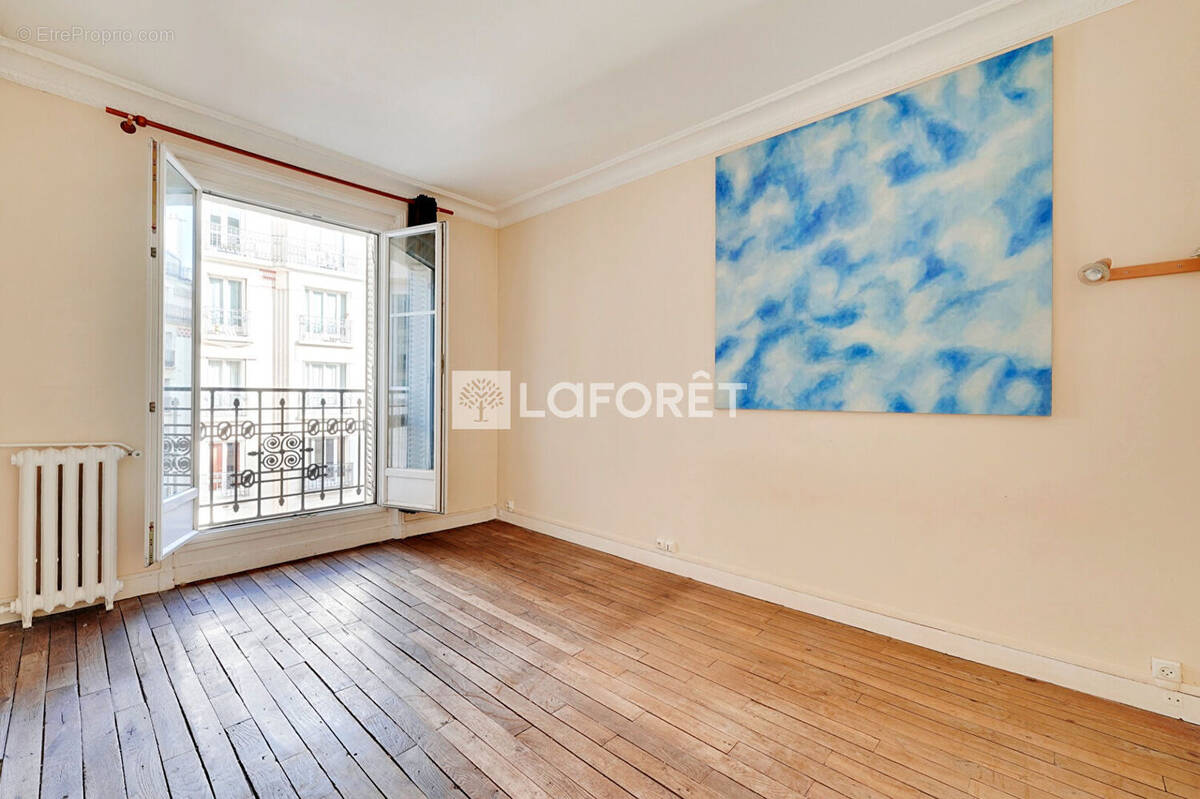 Appartement à PARIS-14E