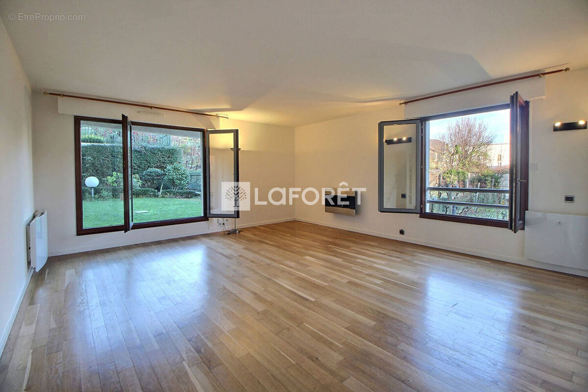 Appartement à SURESNES