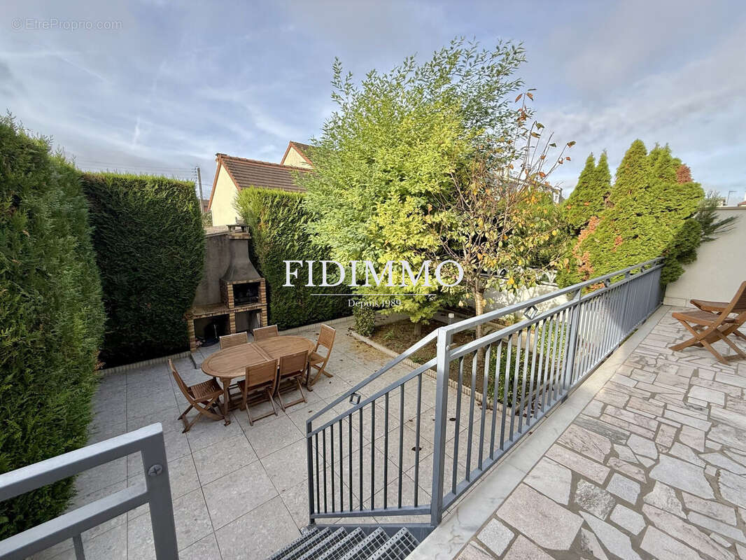 Maison à ORMESSON-SUR-MARNE