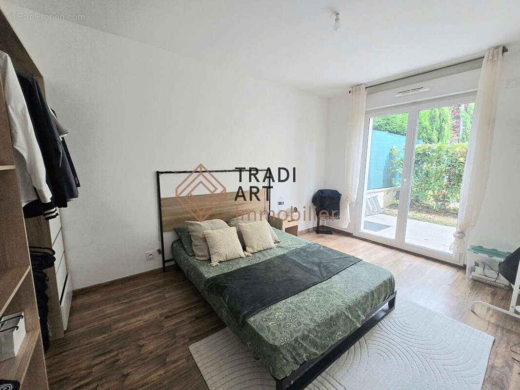 Appartement à SAINTE-GENEVIEVE-DES-BOIS