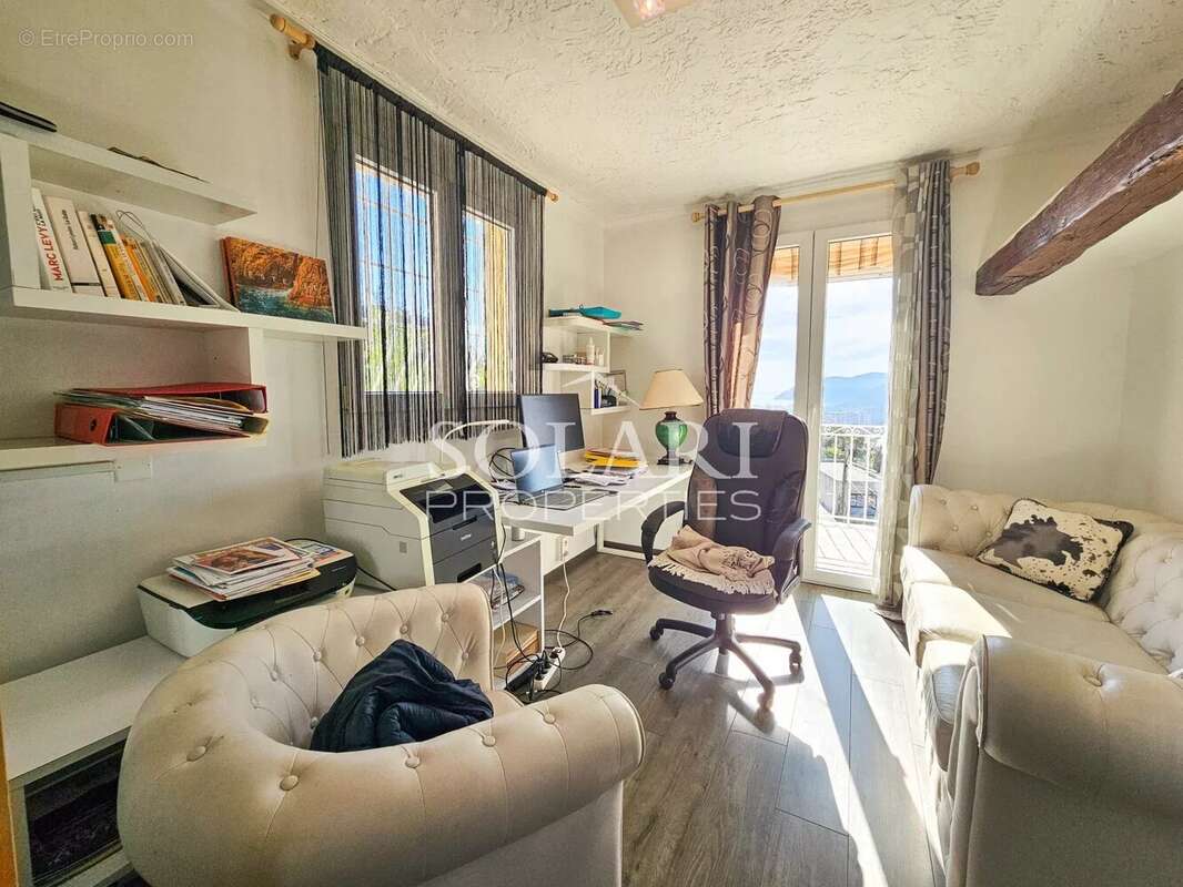 Maison à MANDELIEU-LA-NAPOULE