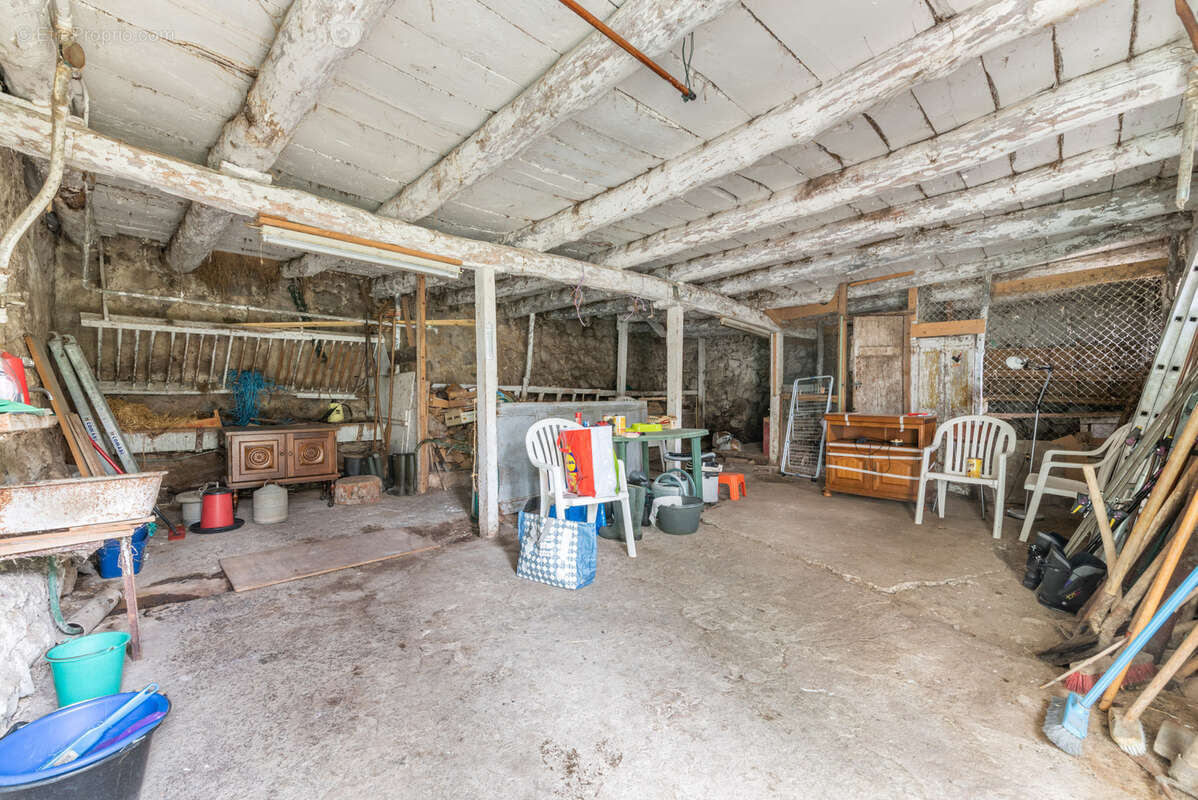 Maison à ESPALY-SAINT-MARCEL