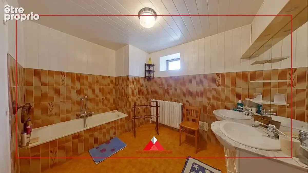 Maison en pierres apparentes avec 3512m² de terrain - photo 6