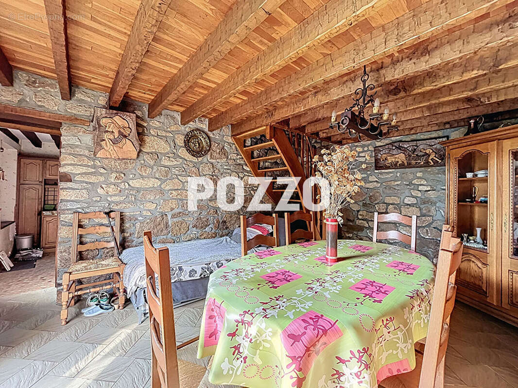 Maison à LOUVIGNE-DU-DESERT