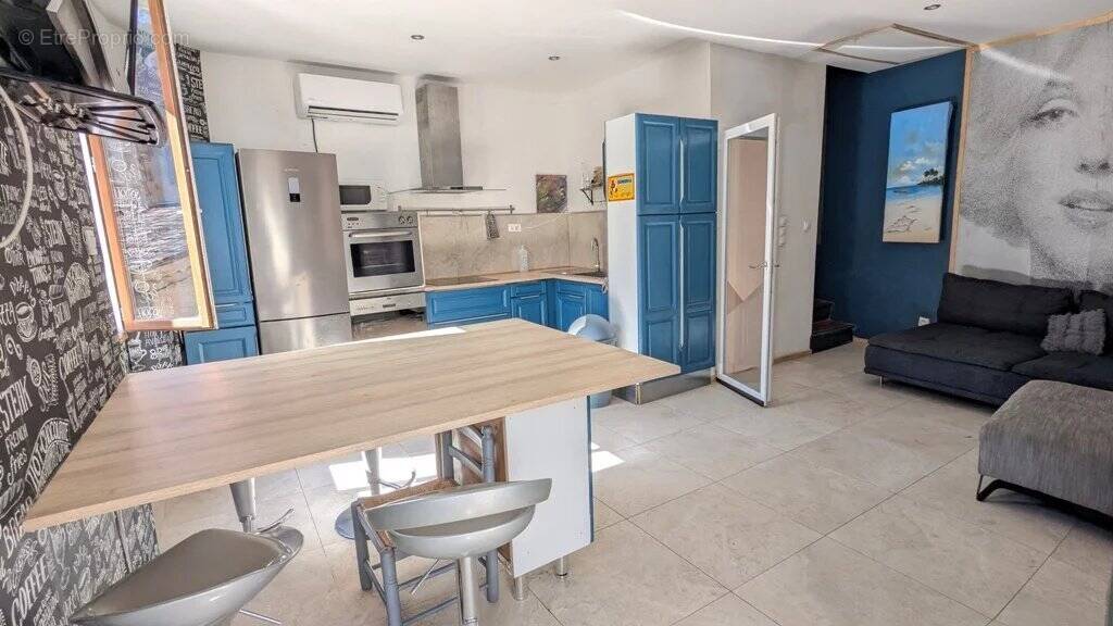 Appartement à ENTRECASTEAUX