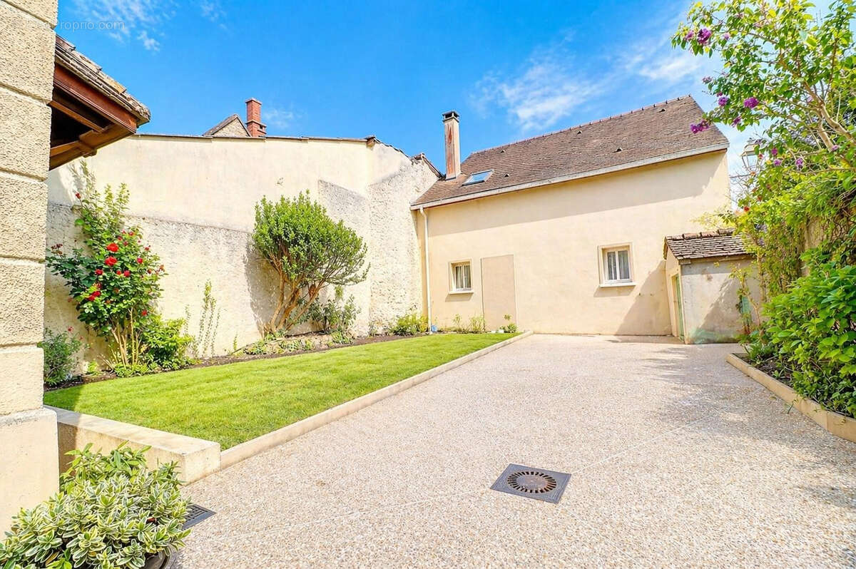 Maison à MAREIL-MARLY