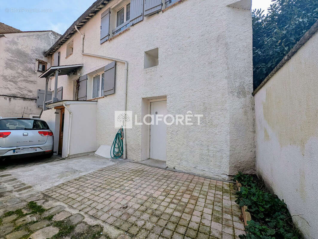 Maison à MALESHERBES