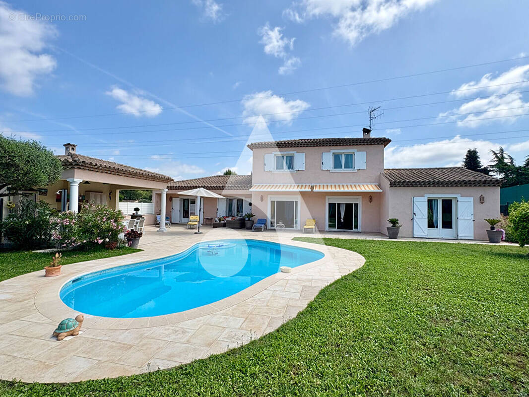 Maison à MOUANS-SARTOUX