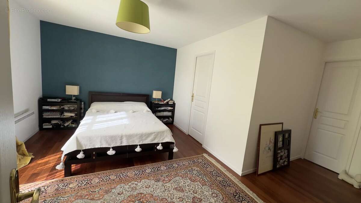 Maison à LES ESSARTS-LE-ROI