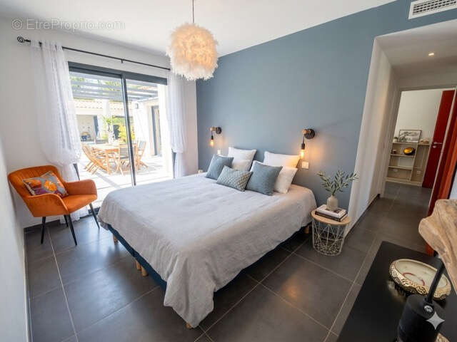 Maison à VENTABREN
