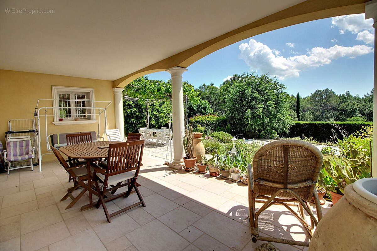 Maison à LORGUES