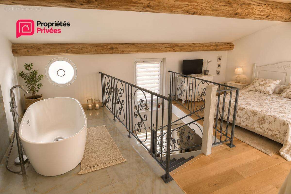 Maison à UZES