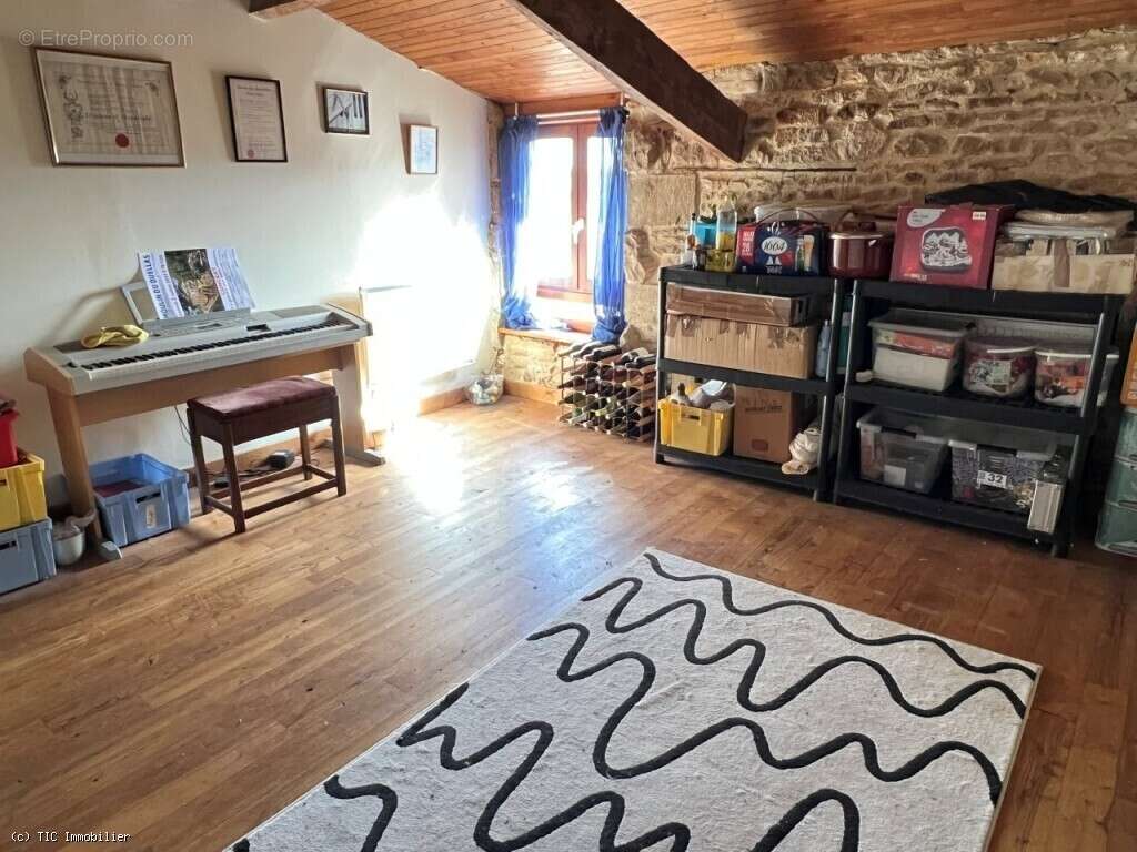 Deux Maisons Avec 3 et 4 Chambres Situées Dans un Charmant Village de Campagne - photo 16