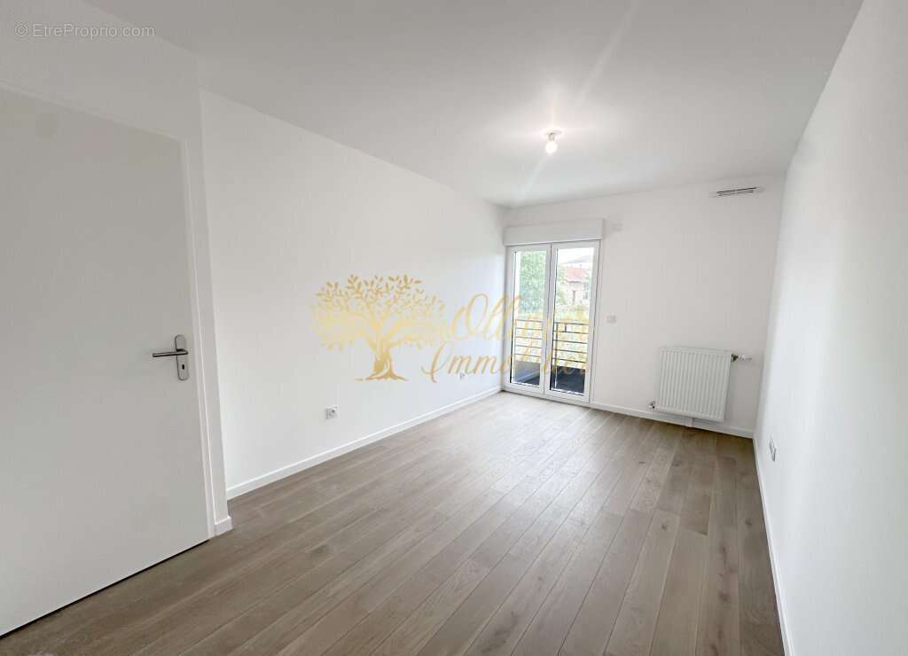 Appartement à SAINT-MAUR-DES-FOSSES