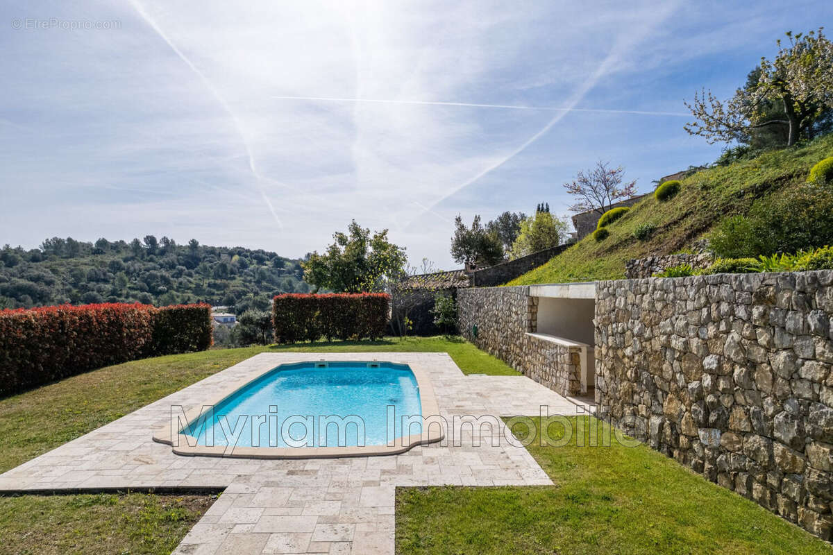 Maison à PEYMEINADE