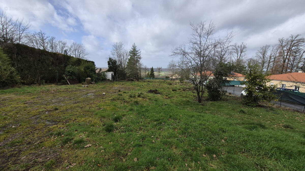 Terrain à ISLE
