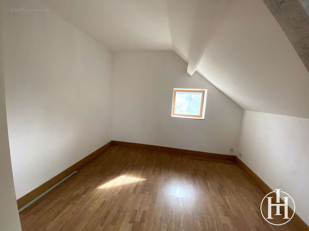 Maison à BRUERE-ALLICHAMPS