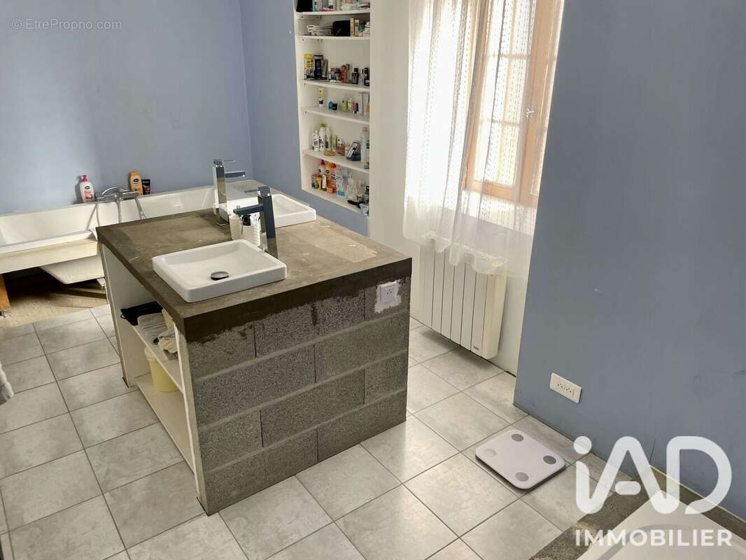 Maison 191 m² à La Coquille  - photo 6